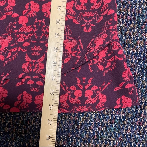 Cabi Tank Top Burgundy w/ Red/Pink Images Women’s Size XS - Picture 11 of 11